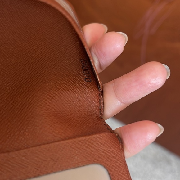 Louis Vuitton monogram card holder - Picture 10 of 13